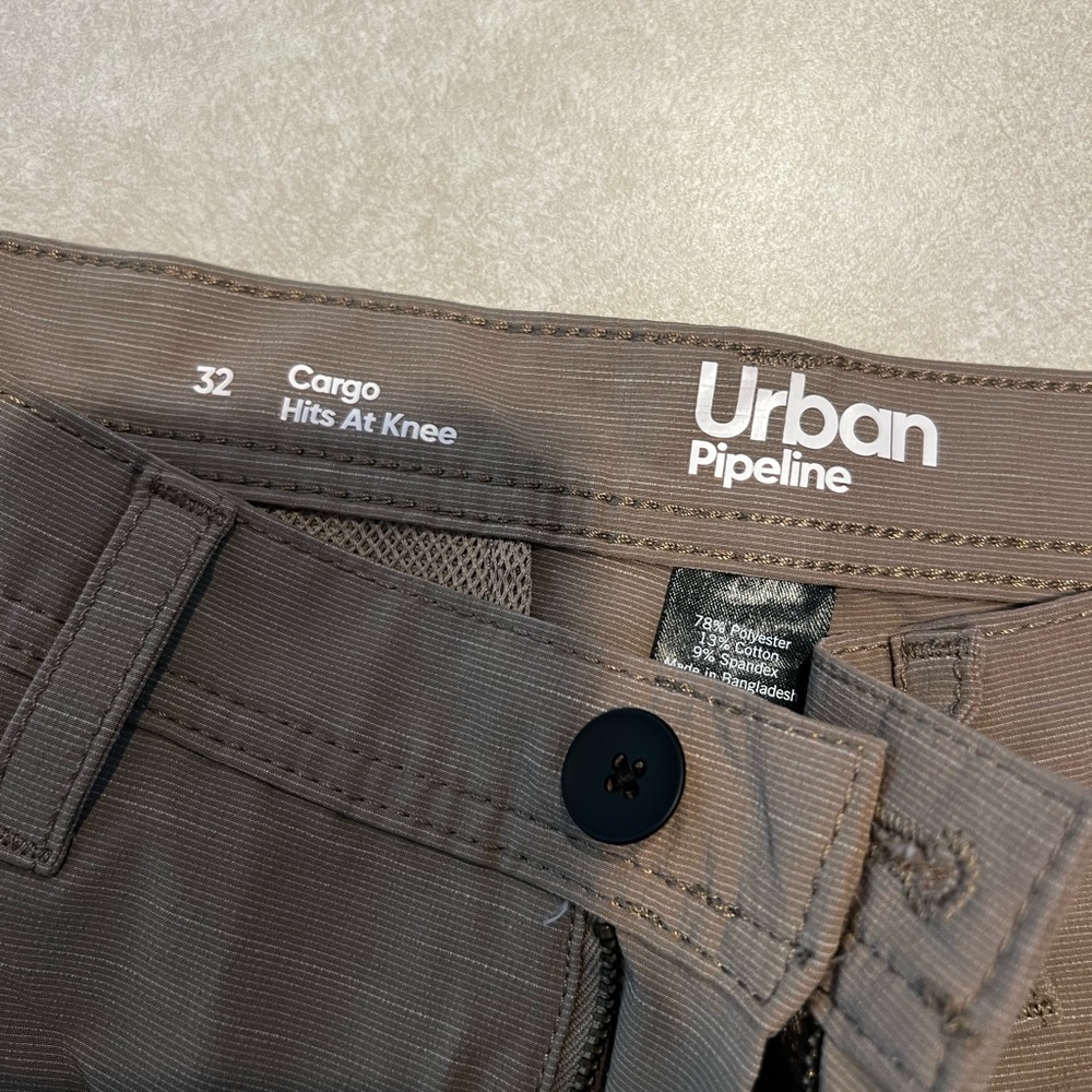 Urban Pipeline Men's Brown Cargo Shorts - Picture 2 of 3
